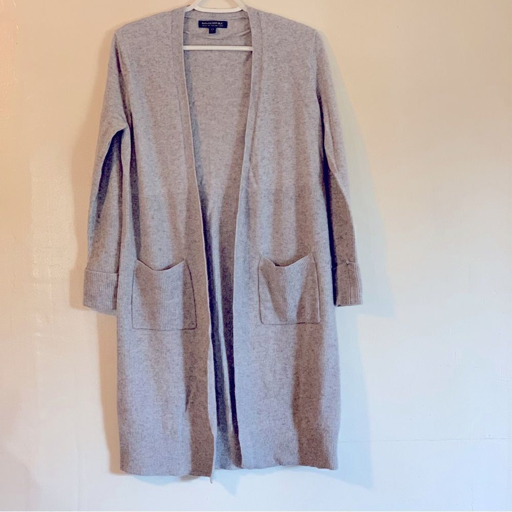 Banana Republic Long Cardigan Sweater Gray Italian Yarn Pockets Sz XS Gorgeous